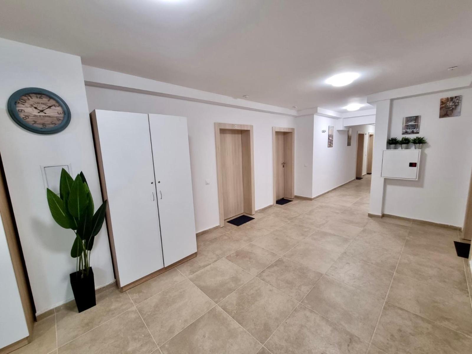 Best Family Apartments & Private Parking 소피아 외부 사진